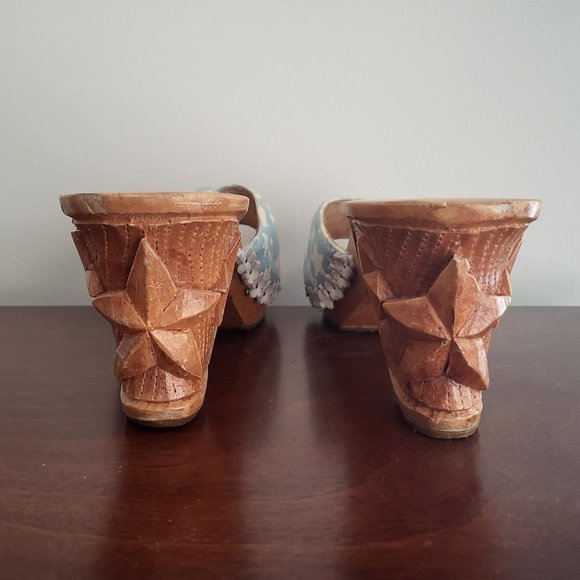 Betsey Johnson Blue Star wood Platform Sandals - Picture 5 of 7